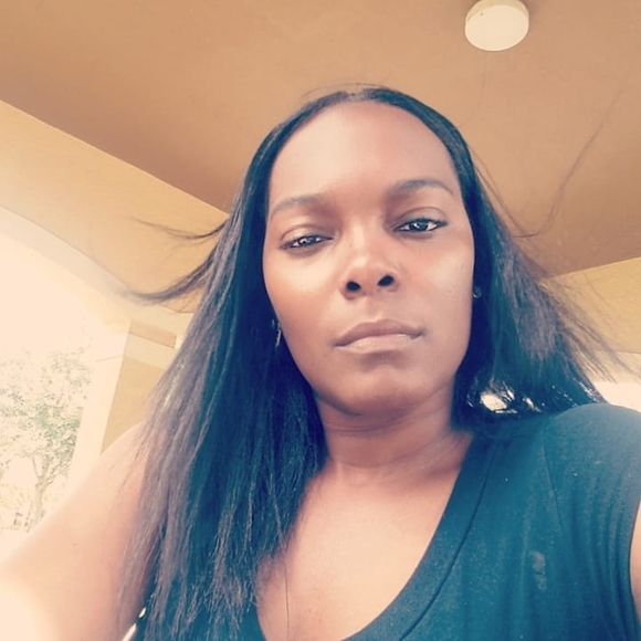 Meet your Posher, Shameka - Picture 1 of 1